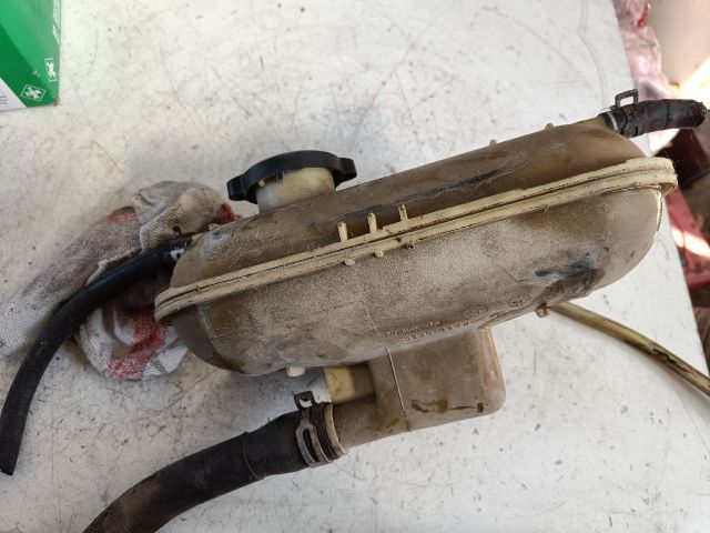 bontott CITROËN BERLINGO Kiegyenlítő Tartály