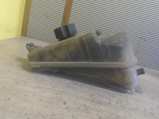 bontott CITROËN BERLINGO Kiegyenlítő Tartály