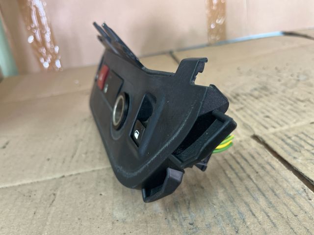 bontott CITROËN BERLINGO Ablakemelő Kapcsoló Négyes / Kettes