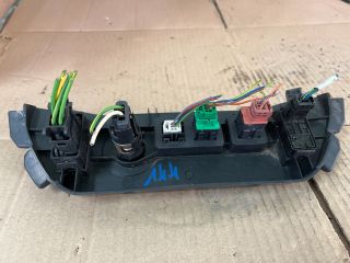 bontott CITROËN BERLINGO Ablakemelő Kapcsoló Négyes / Kettes