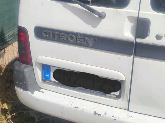 bontott CITROËN BERLINGO Bal Csomagtérajtó (Részeivel)