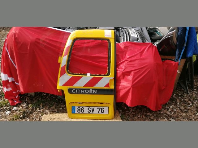 bontott CITROËN BERLINGO Bal Csomagtérajtó (Részeivel)