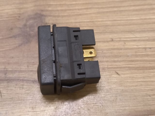 bontott CITROËN BERLINGO Bal első Ablakemelő Kapcsoló