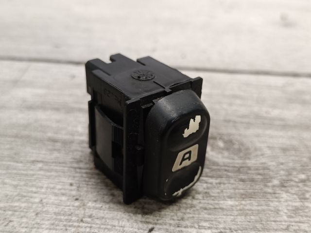 bontott CITROËN BERLINGO Bal első Ablakemelő Kapcsoló