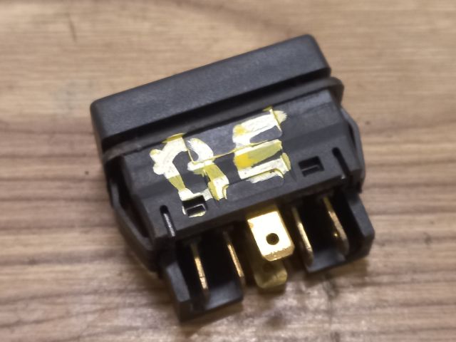 bontott CITROËN BERLINGO Bal első Ablakemelő Kapcsoló