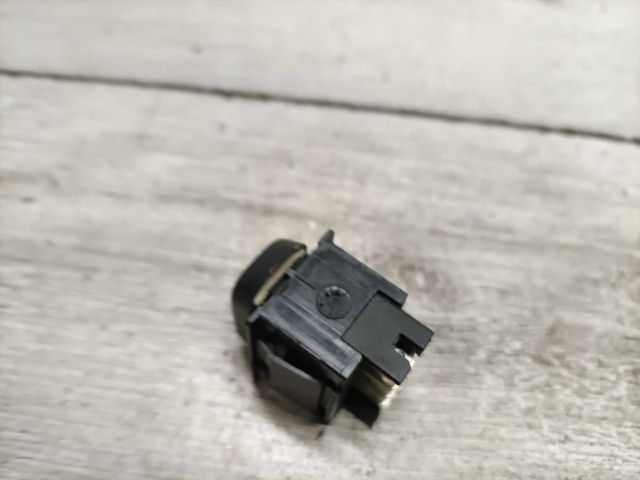 bontott CITROËN BERLINGO Bal első Ablakemelő Kapcsoló