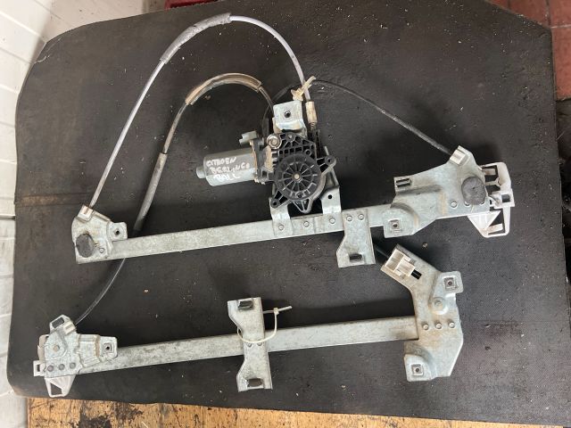 bontott CITROËN BERLINGO Bal első Ablakemelő Szerkezet (Elektromos)