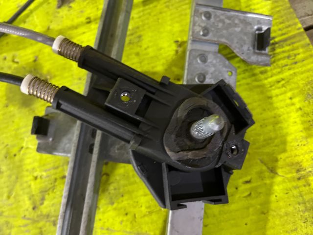 bontott CITROËN BERLINGO Bal első Ablakemelő Szerkezet (Mechanikus)