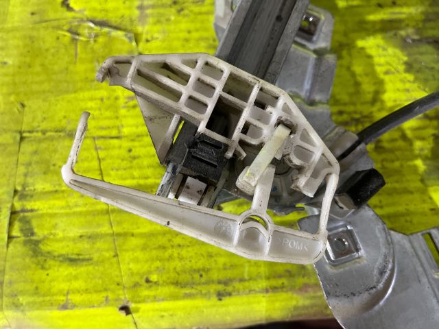 bontott CITROËN BERLINGO Bal első Ablakemelő Szerkezet (Mechanikus)