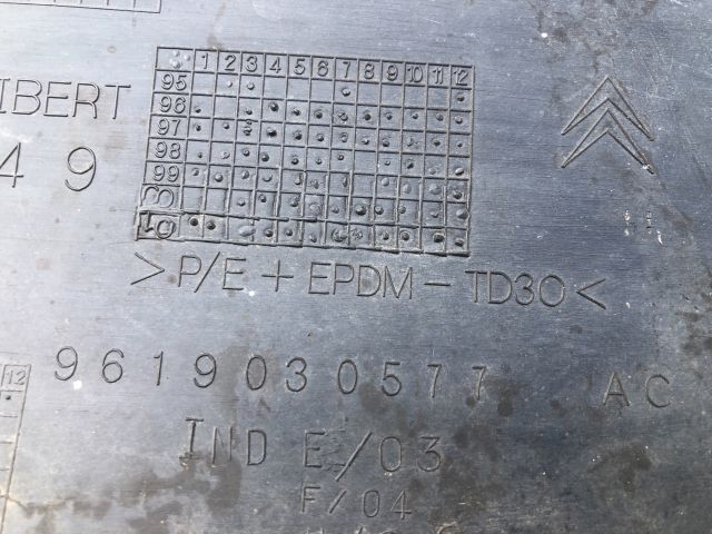 bontott CITROËN BERLINGO Bal első Ajtó Díszléc