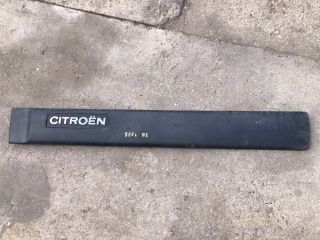 bontott CITROËN BERLINGO Bal első Ajtó Díszléc