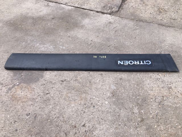 bontott CITROËN BERLINGO Bal első Ajtó Díszléc