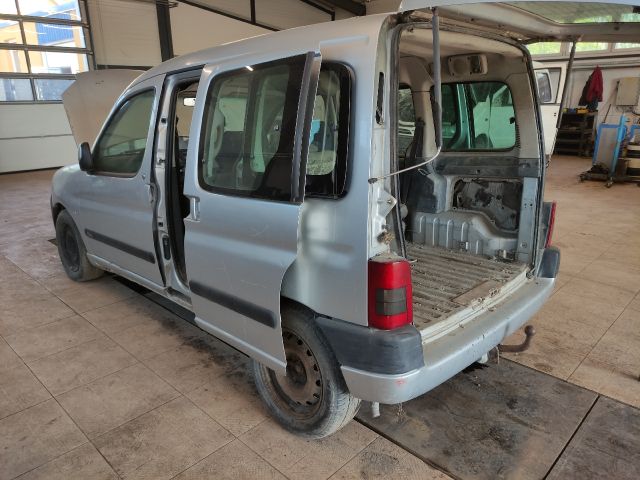 bontott CITROËN BERLINGO Bal első Ajtó Díszléc