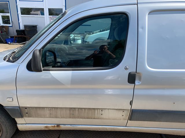bontott CITROËN BERLINGO Bal első Ajtó (Részeivel)