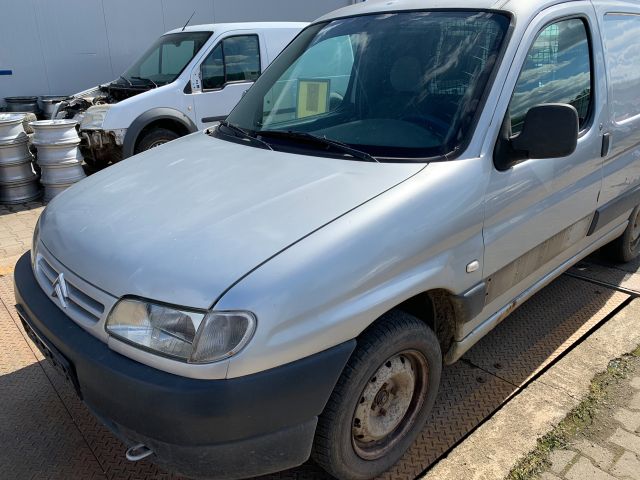 bontott CITROËN BERLINGO Bal első Ajtó (Részeivel)
