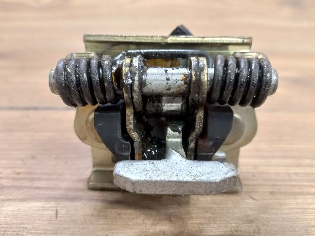 bontott CITROËN BERLINGO Bal első Ajtóhatároló