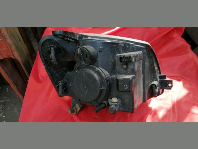 bontott CITROËN BERLINGO Bal első Lámpabúra