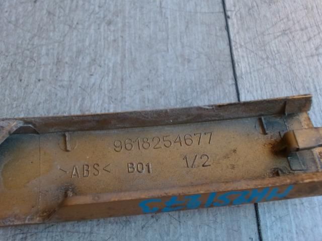 bontott CITROËN BERLINGO Bal Fényszóró Bajusz Díszléc