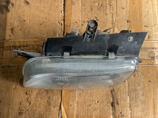 bontott CITROËN BERLINGO Bal Fényszóró