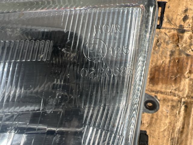 bontott CITROËN BERLINGO Bal Fényszóró