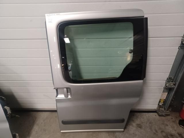 bontott CITROËN BERLINGO Bal hátsó Ajtó (Üres lemez)