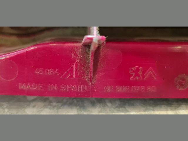 bontott CITROËN BERLINGO Bal Hátsó Lámpa