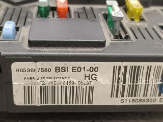 bontott CITROËN BERLINGO Biztosítéktábla Utastér