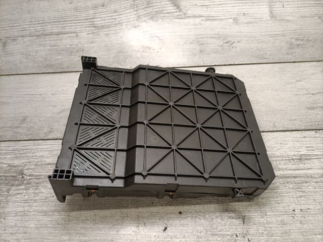 bontott CITROËN BERLINGO Biztosítéktábla Utastér