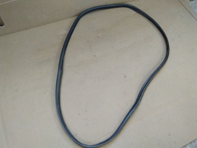 bontott CITROËN BERLINGO Csomagtérajtó Gumikéder