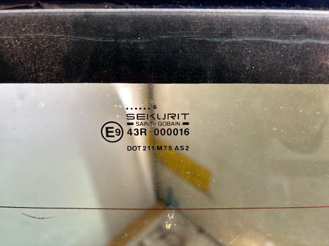 bontott CITROËN BERLINGO Csomagtérajtó (Részeivel)