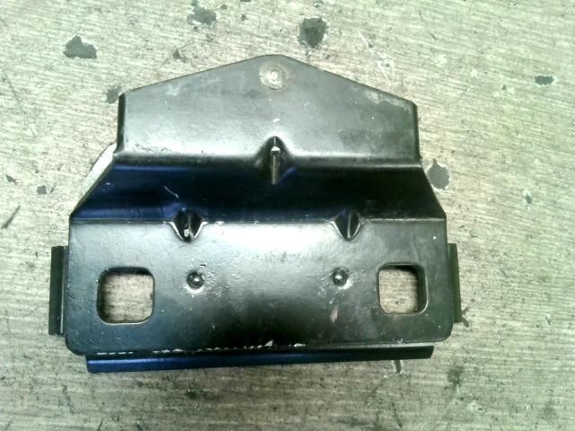 bontott CITROËN BERLINGO Csomagtérajtó Ütköző