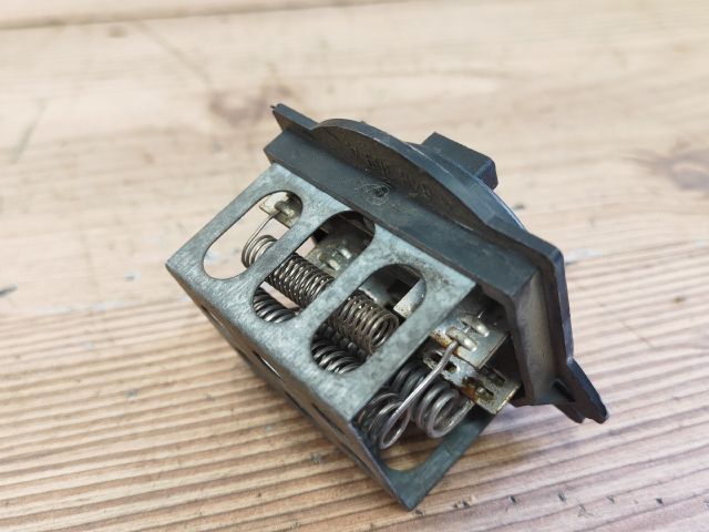 bontott CITROËN BERLINGO Előtét Ellenállás Fűtőmotor