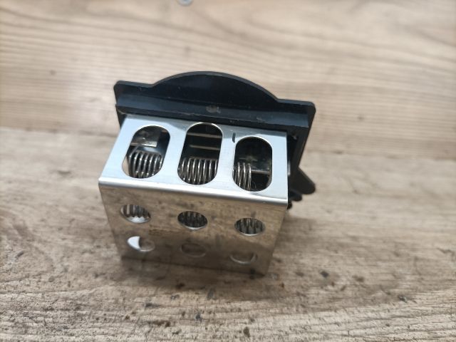 bontott CITROËN BERLINGO Előtét Ellenállás Fűtőmotor