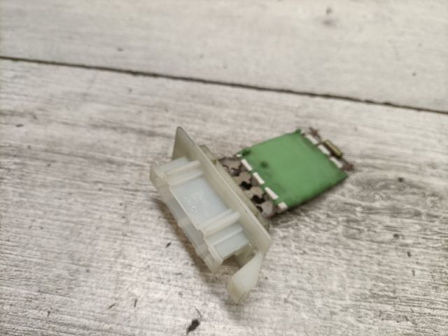 bontott CITROËN BERLINGO Előtét Ellenállás Fűtőmotor