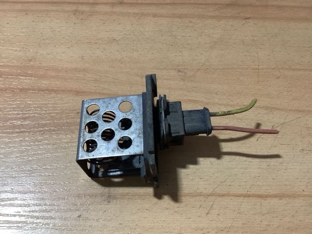 bontott CITROËN BERLINGO Előtét Ellenállás Hűtőventilátor