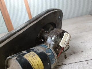 bontott CITROËN BERLINGO Első Ablaktörlő Motor