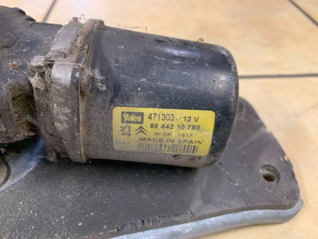 bontott CITROËN BERLINGO Első Ablaktörlő Szerkezet Motorral