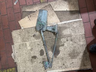 bontott CITROËN BERLINGO Első Ablaktörlő Szerkezet