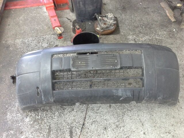 bontott CITROËN BERLINGO Első Lökhárító (Részeivel)