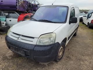 bontott CITROËN BERLINGO Első Lökhárító (Üresen)