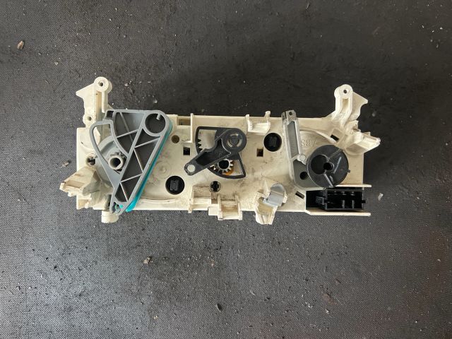 bontott CITROËN BERLINGO Fűtéskapcsoló (Nem klímás)