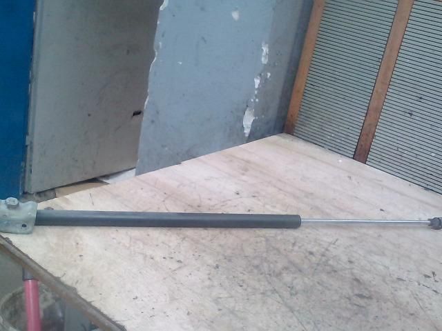 bontott CITROËN BERLINGO Gázrugós Kitámasztó Teleszkóp Csomagtérajtó Jobb