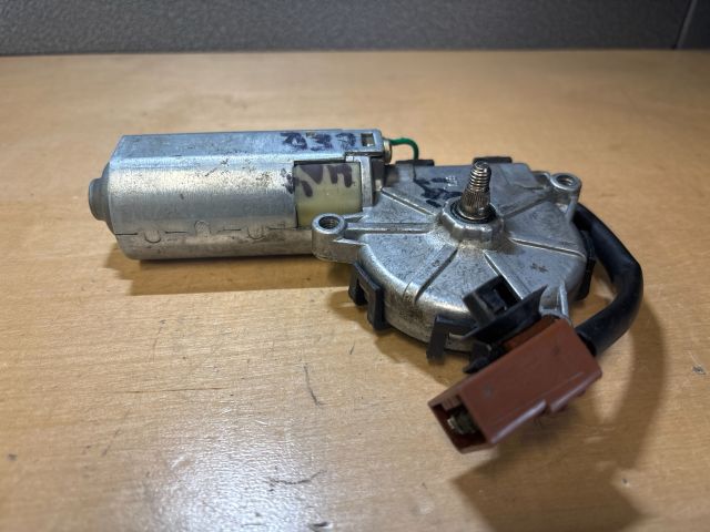 bontott CITROËN BERLINGO Hátsó Ablaktörlő Motor