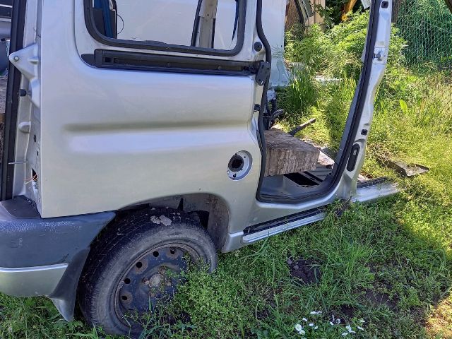 bontott CITROËN BERLINGO Hátsó Karosszéria Csomag