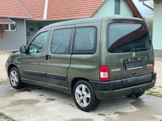 bontott CITROËN BERLINGO Hátsó Lökhárító (Részeivel)