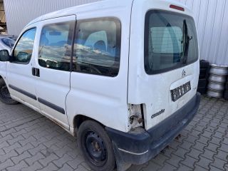 bontott CITROËN BERLINGO Hátsó Lökhárító (Részeivel)