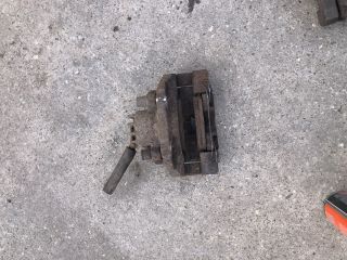 bontott CITROËN BERLINGO II Bal első Féknyereg Munkahengerrel