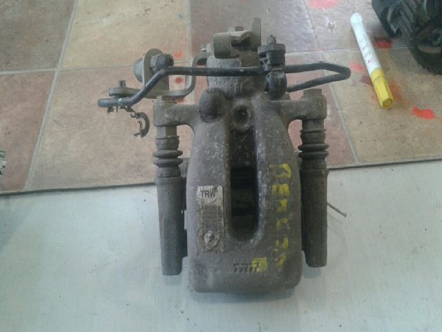 bontott CITROËN BERLINGO II Bal hátsó Féknyereg Munkahengerrel