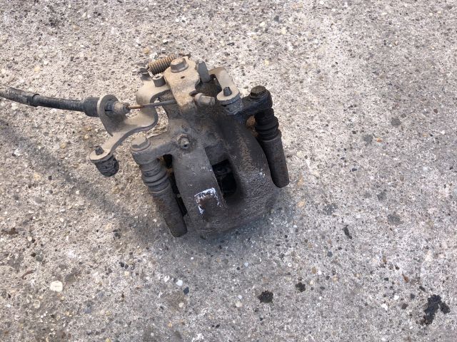 bontott CITROËN BERLINGO II Bal hátsó Féknyereg Munkahengerrel