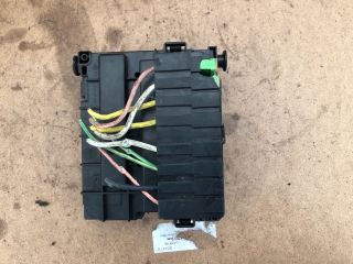 bontott CITROËN BERLINGO II Biztosítéktábla Motortér